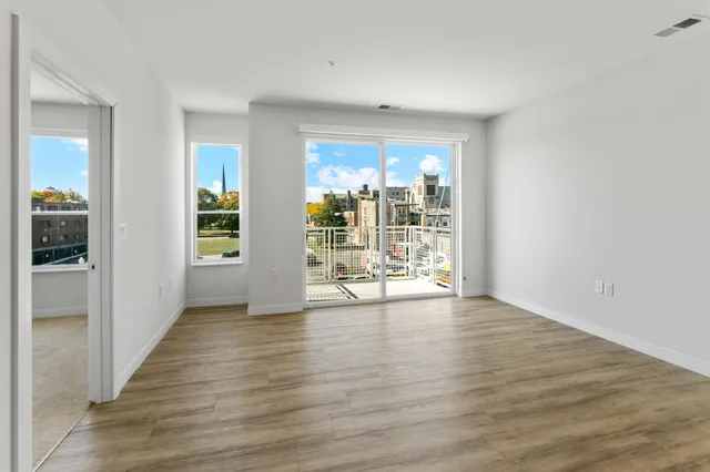 $1,600 | 5945 6th Avenue, Unit 301, Kenosha, WI 53140