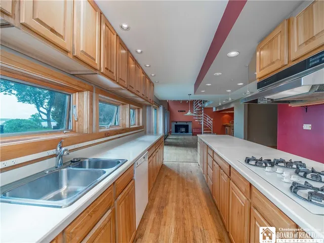 $699,900 | 5 Summit Park Drive, Ellery, NY 14712