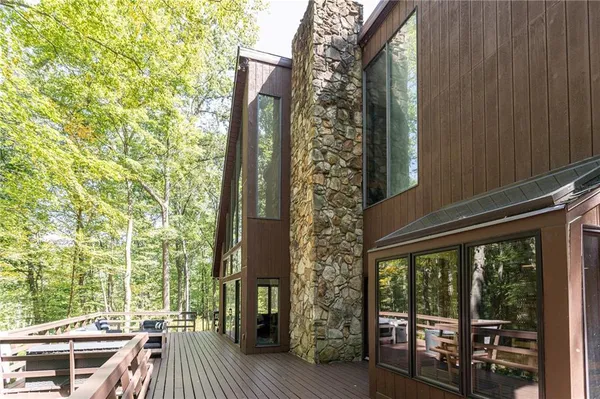 $895,000 | 255 Smith School Road, Farmington, PA 15437