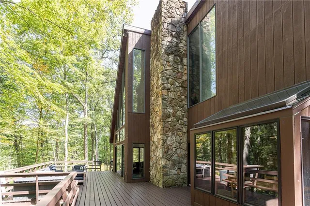 $895,000 | 255 Smith School Road, Farmington, PA 15437