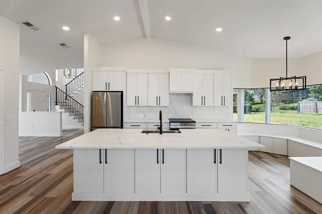 $659,900 | 1944 Vista View Drive, Lakeland, FL 33813