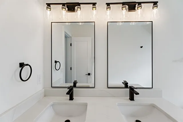 $659,900 | 1944 Vista View Drive, Lakeland, FL 33813