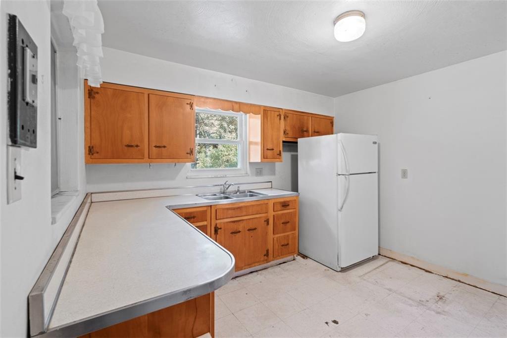 1003 Geyer Road Pittsburgh, PA 15209 - Photo 22 of 29 Gallery Image 22