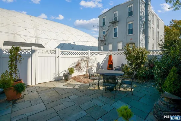 $3,200 | 94 Walnut Street, Unit 2, Montclair, NJ 07042