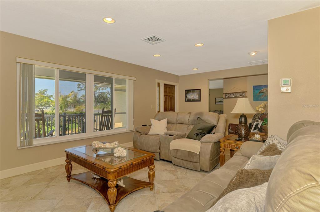 1585 Poinciana Road Venice, FL 34293 - Photo 28 of 65 Gallery Image 28