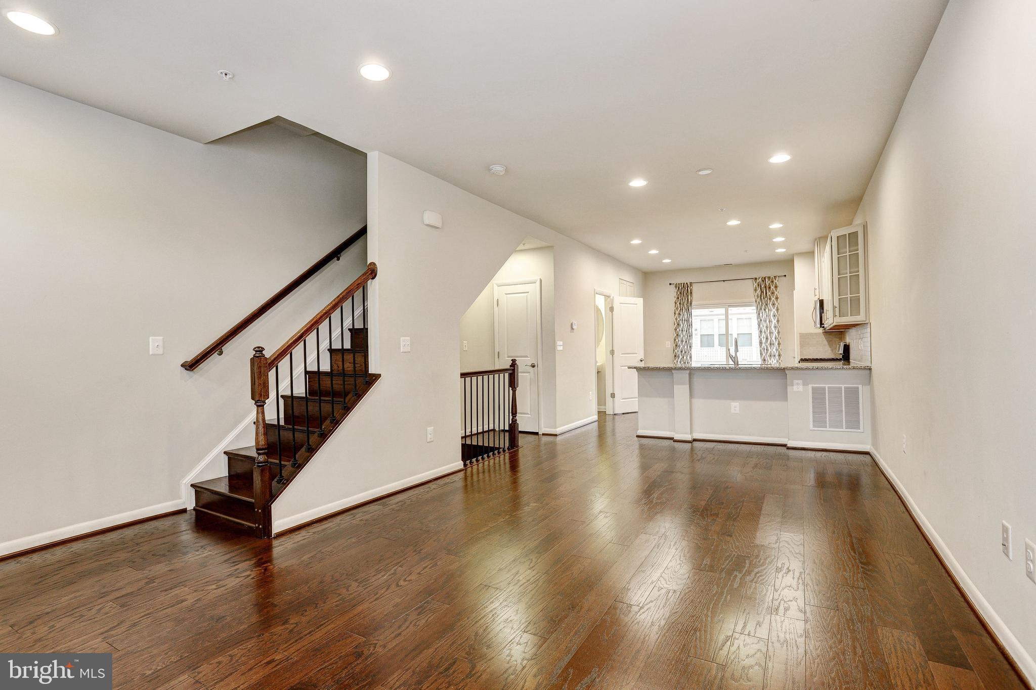 9746 Fields Road Gaithersburg, MD 20878 - Photo 7 of 38 Gallery Image 7