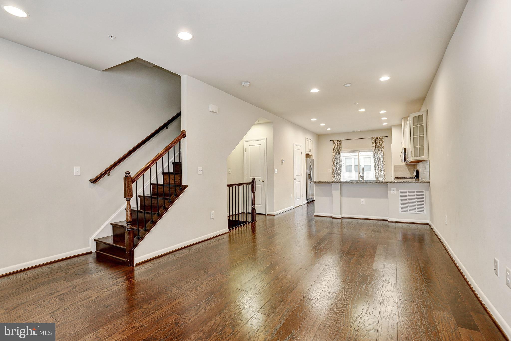 9746 Fields Road Gaithersburg, MD 20878 - Photo 9 of 38 Gallery Image 9
