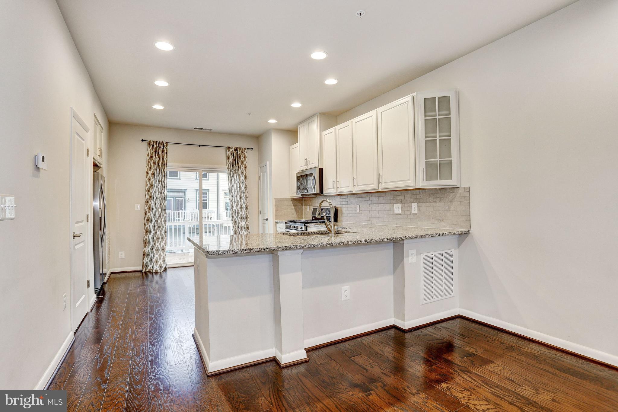 9746 Fields Road Gaithersburg, MD 20878 - Photo 10 of 38 Gallery Image 10