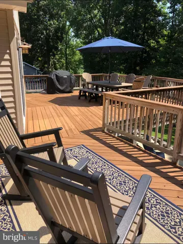 a bedroom with a bed and a walk in closet