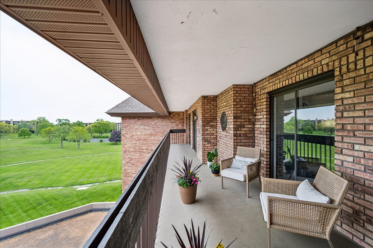 3851 Mission Hills Road, Unit 502 Northbrook, IL 60062 - Photo 23 of 25