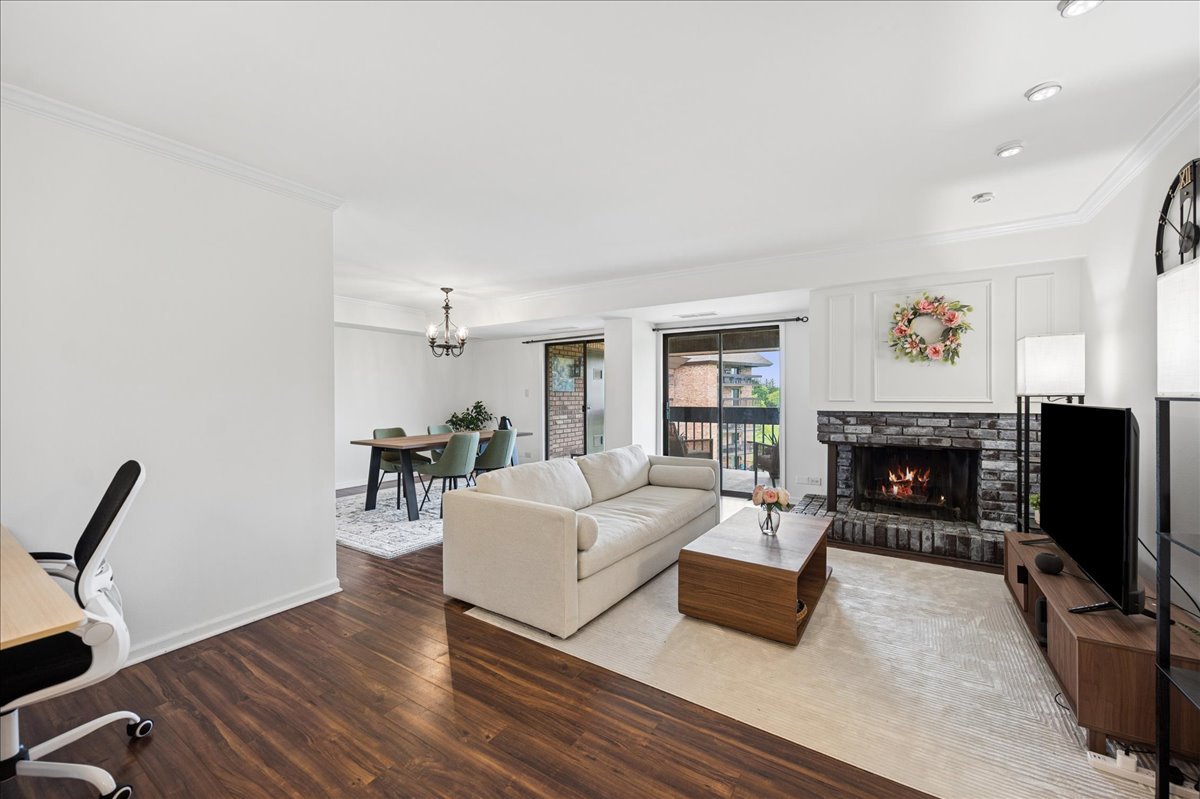 3851 Mission Hills Road, Unit 502 Northbrook, IL 60062 - Photo 4 of 25