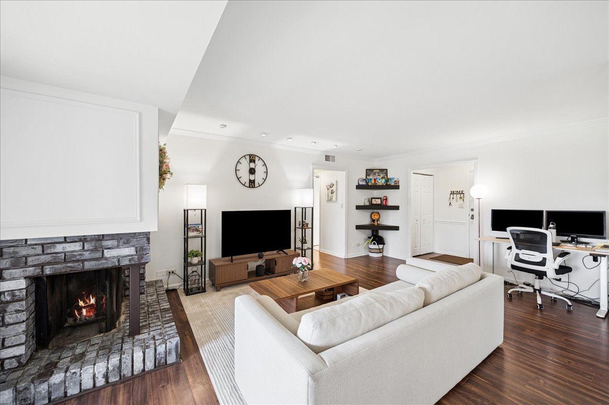 3851 Mission Hills Road, Unit 502 Northbrook, IL 60062 - Photo 5 of 25