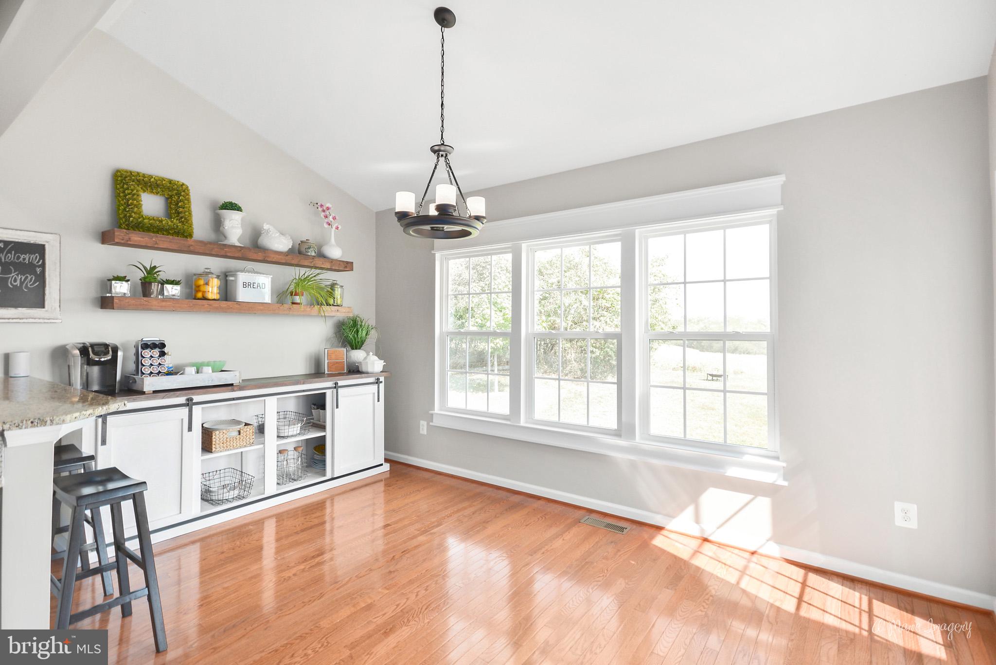 9162 Bealls Farm Road Frederick, MD 21704 - Photo 20 of 68 Custom breakfast/morning room off kitchen