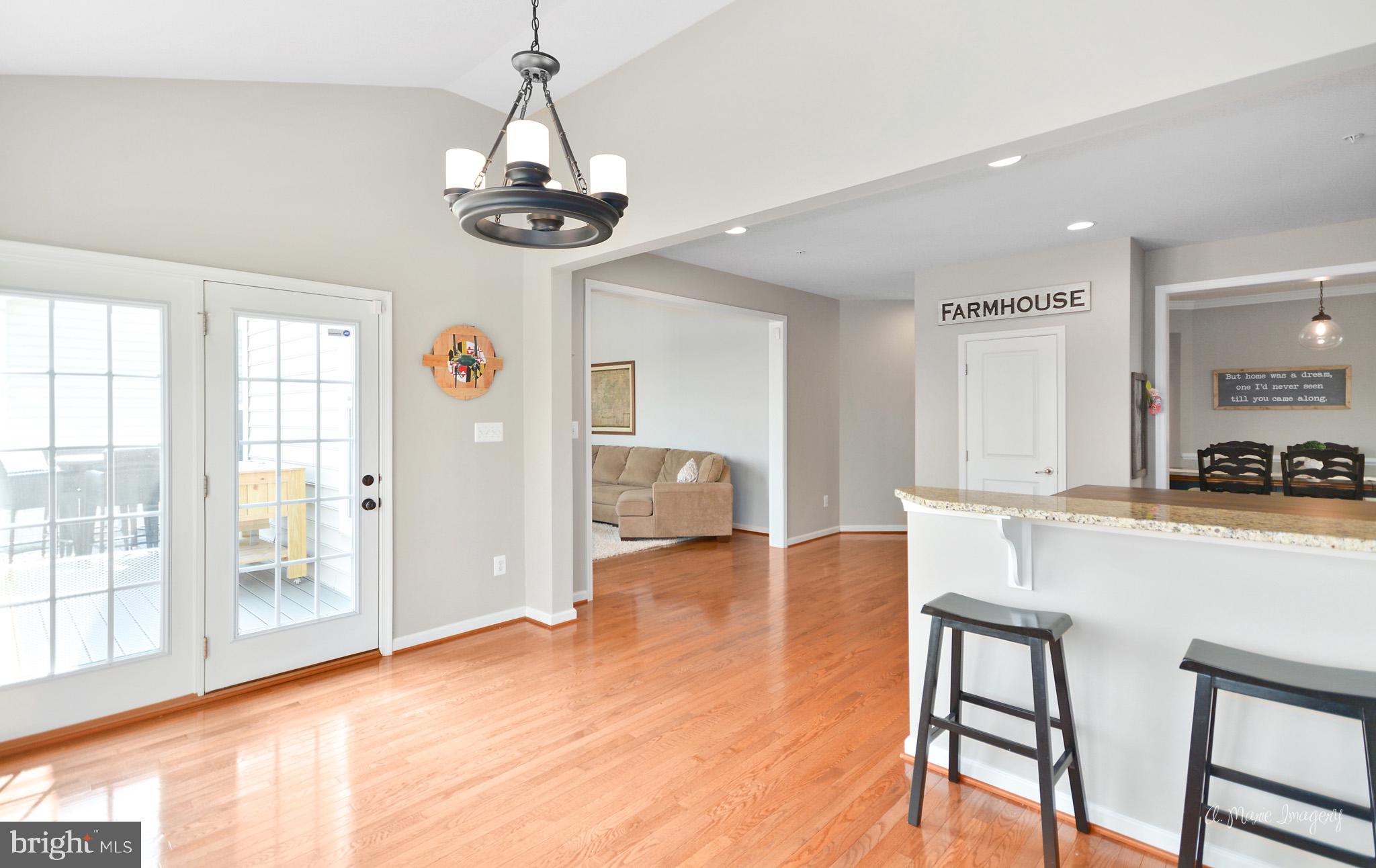 9162 Bealls Farm Road Frederick, MD 21704 - Photo 22 of 68 Tons of main level open space & custom fixtures