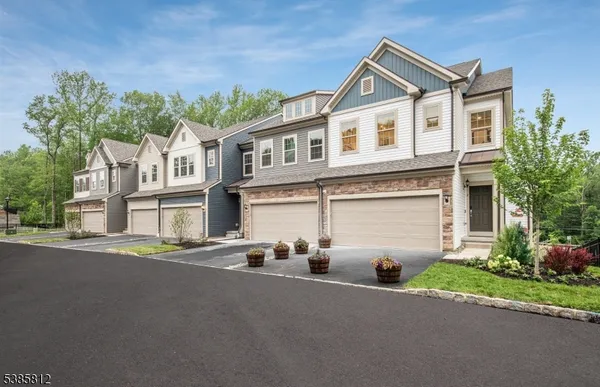 $826,240 | 55 Wadsworth Drive, Unit 6, Denville, NJ 07834