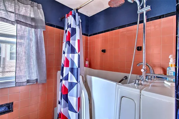 $295,000 | 233 California Avenue, Providence, RI 02905