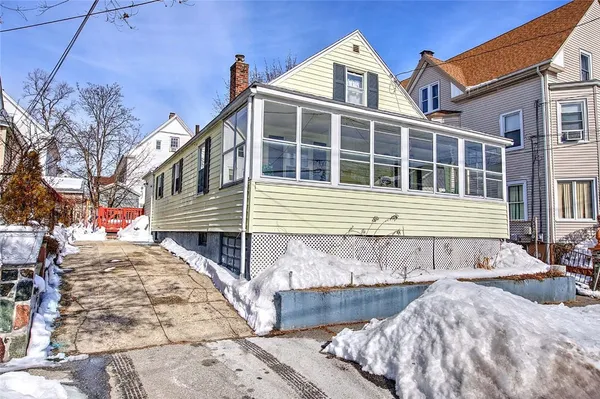 $295,000 | 233 California Avenue, Providence, RI 02905