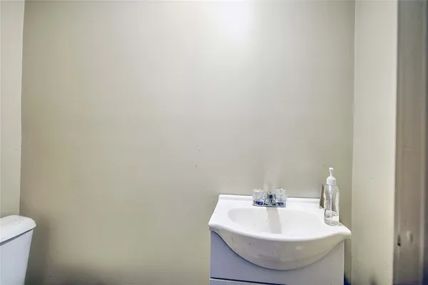 $295,000 | 233 California Avenue, Providence, RI 02905