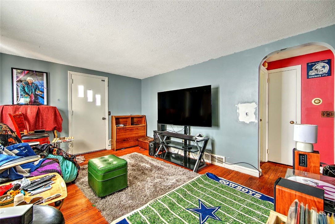 233 California Avenue Providence, RI 02905 - Photo 4 of 24