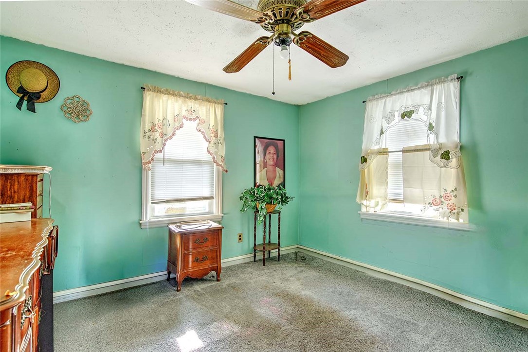 233 California Avenue Providence, RI 02905 - Photo 9 of 24