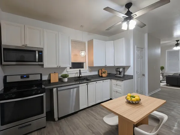 $180,000 | 8209 South Coles Avenue, Chicago, IL 60617