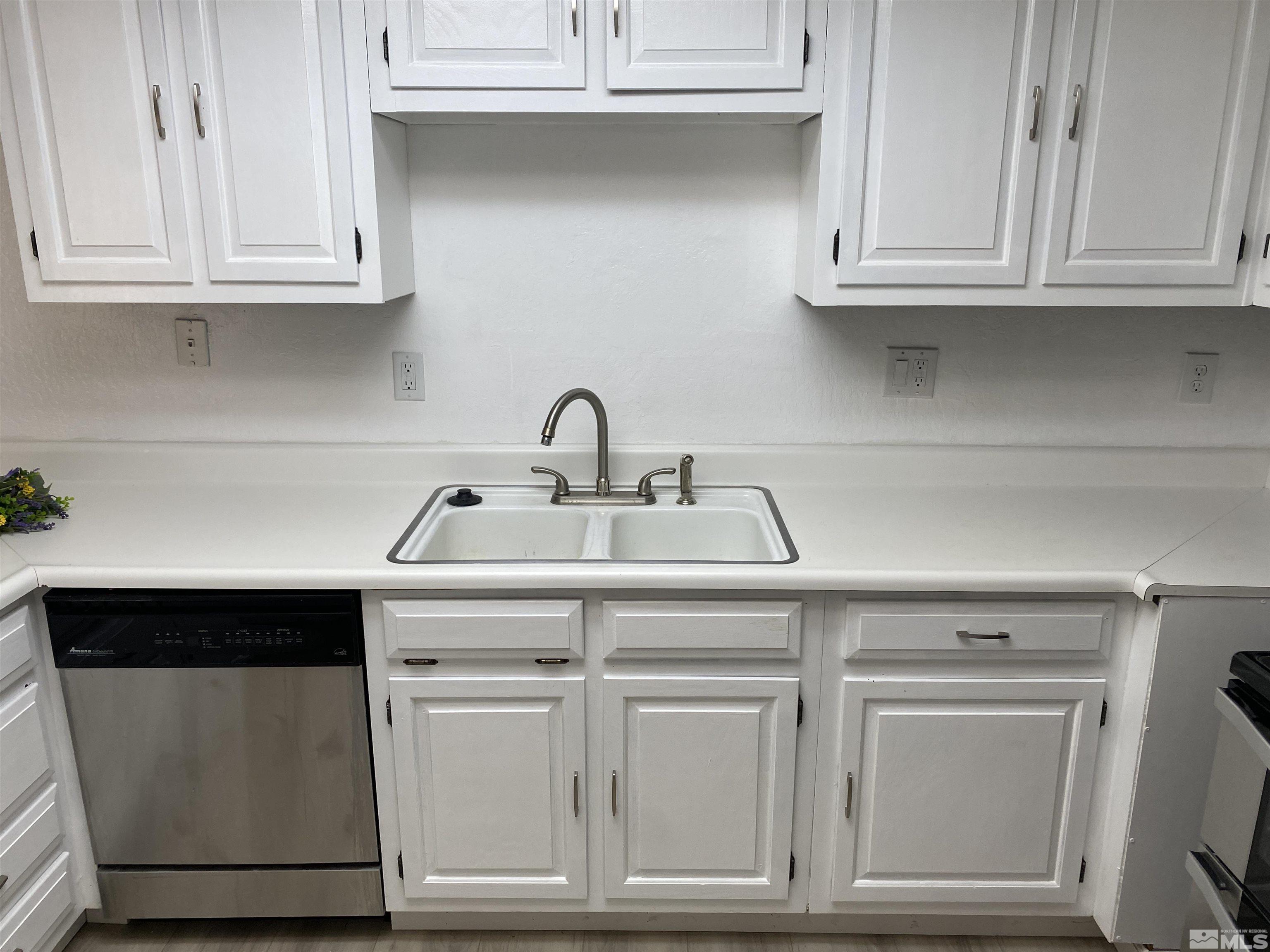 2300 Dickerson Road, Unit C 49 Reno, NV 89503 - Photo 13 of 37 Photo 13