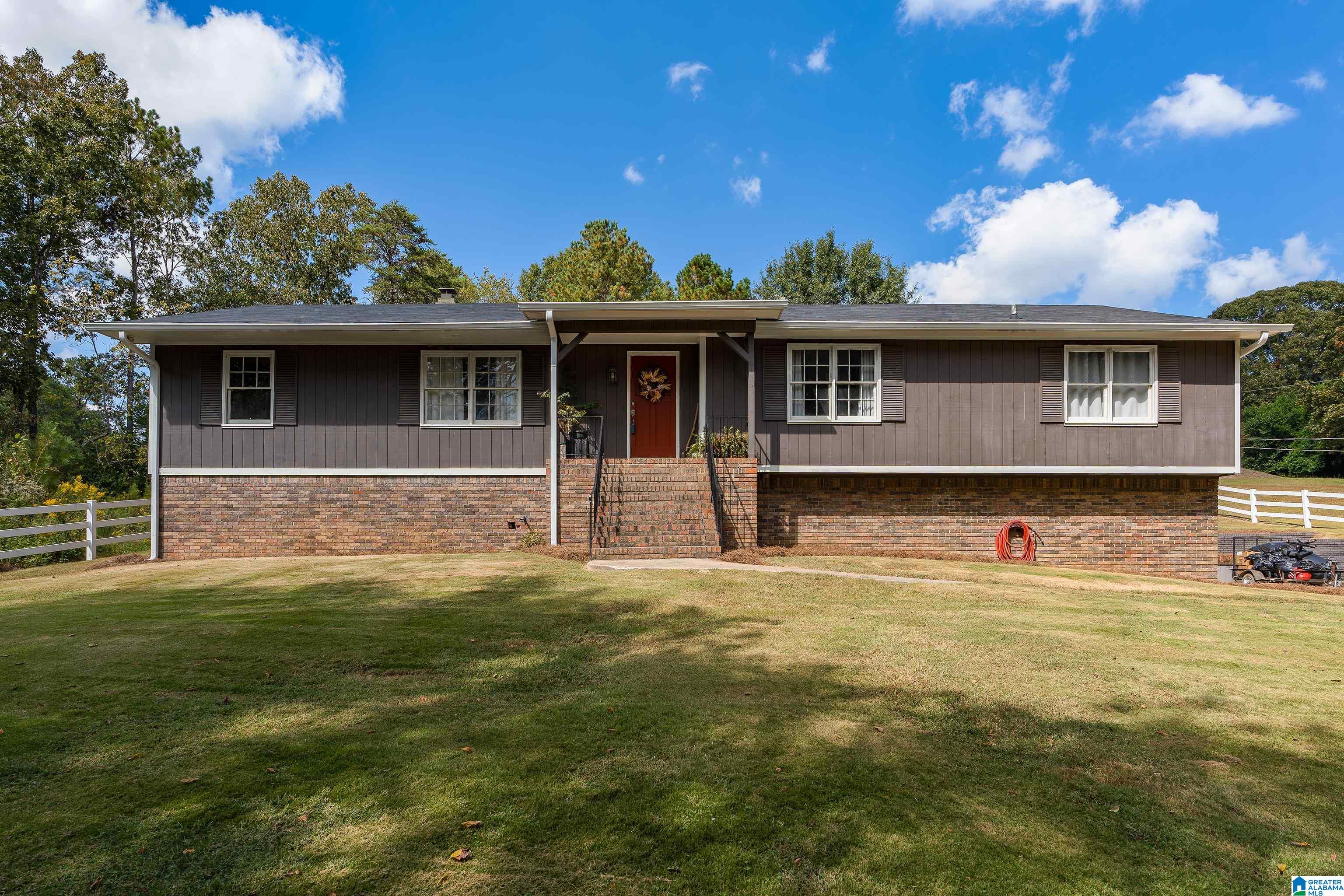 204 Auburn Road Pelham, AL 35124 - Photo 2 of 45