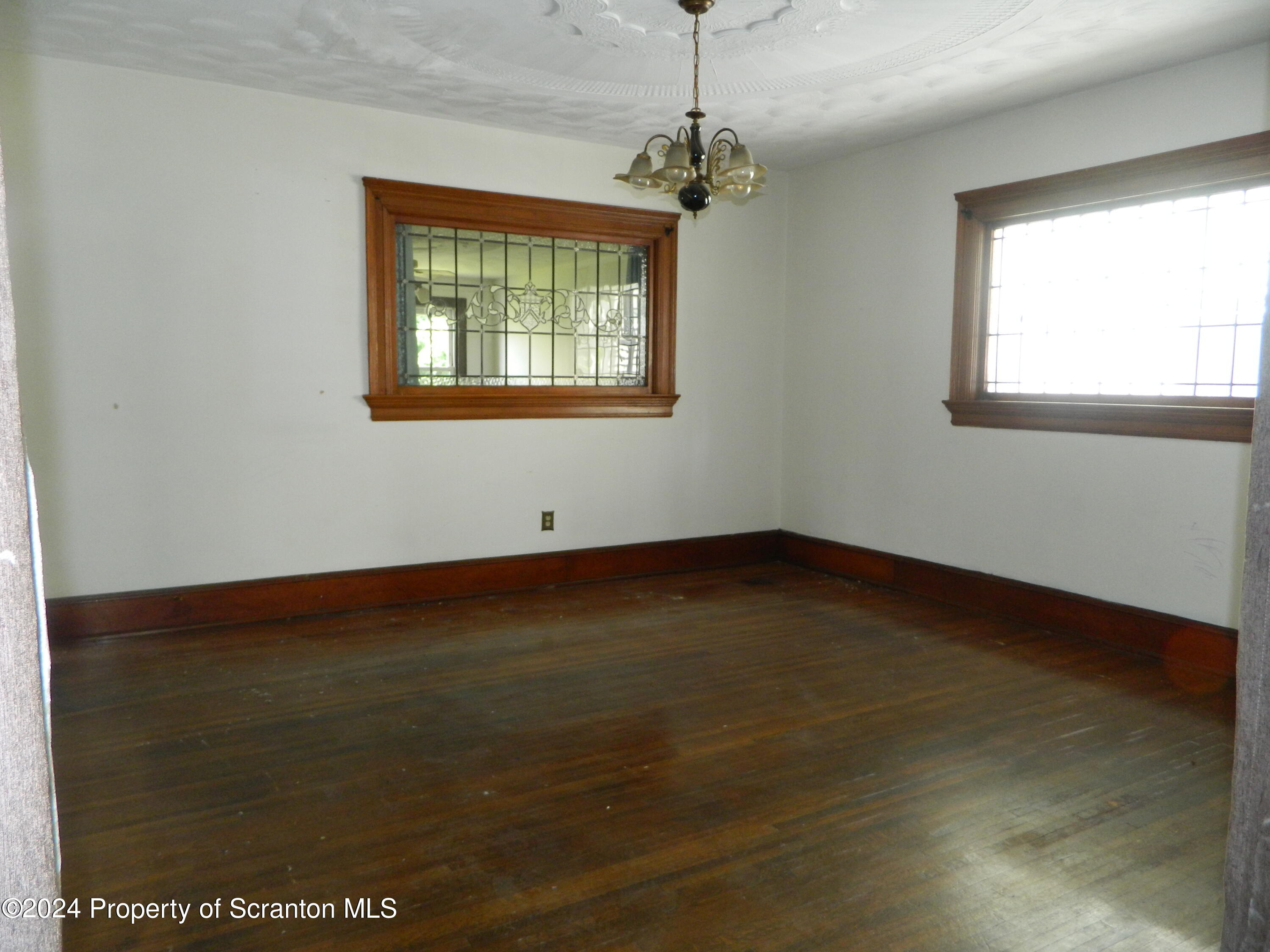 753 North Main Avenue, Unit 1 Scranton, PA 18504 - Photo 5 of 10 a view of an empty room with a window