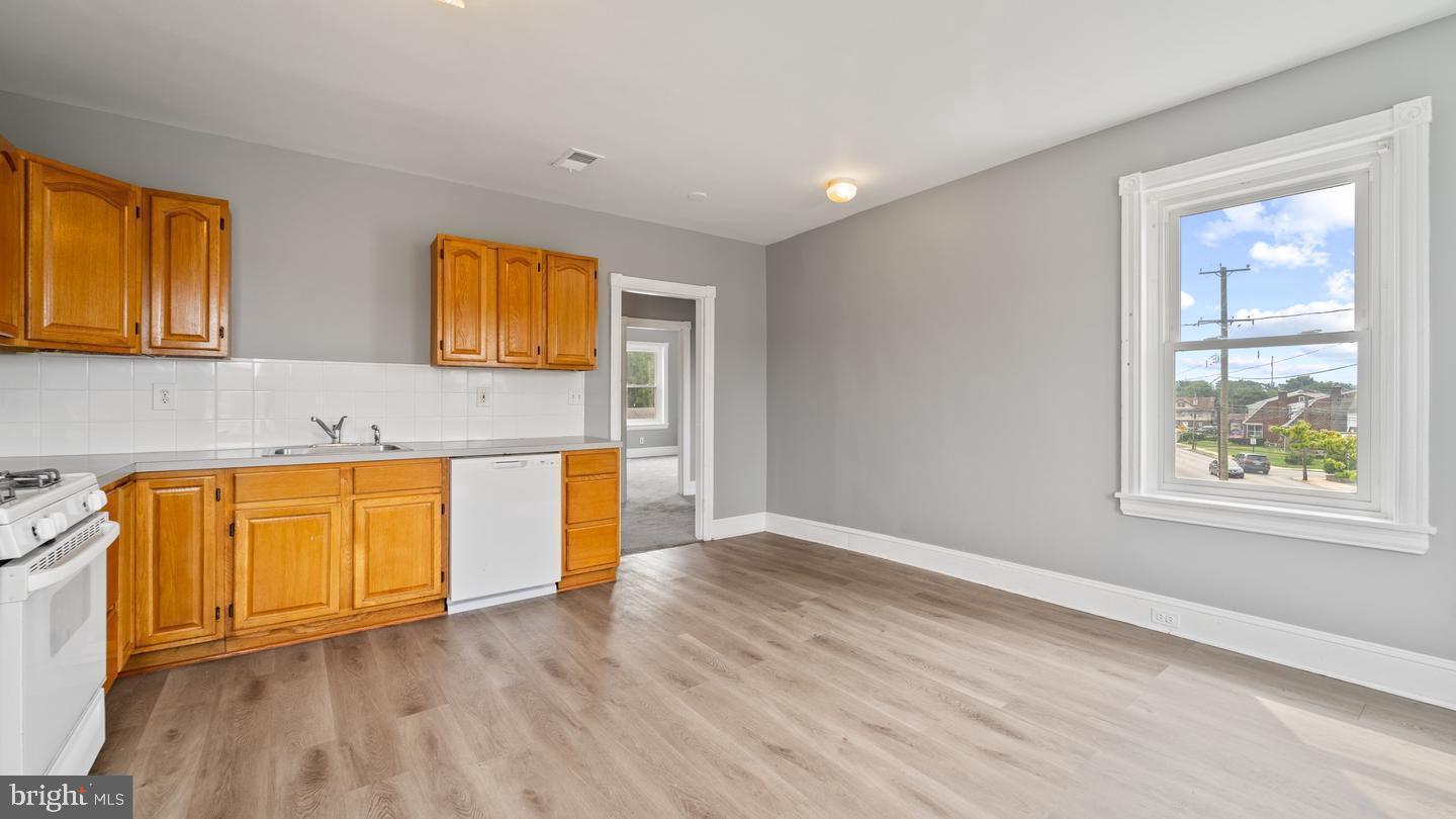 203 South Springfield Road Clifton Heights, PA 19018 - Photo 3 of 19