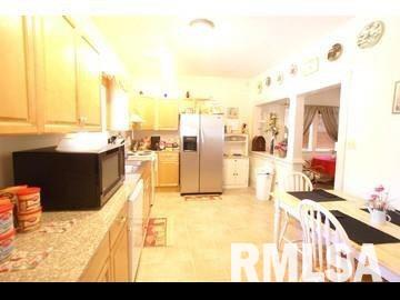 806 Ridge Street Carterville, IL 62918 - Photo 6 of 10 Gallery Image 6
