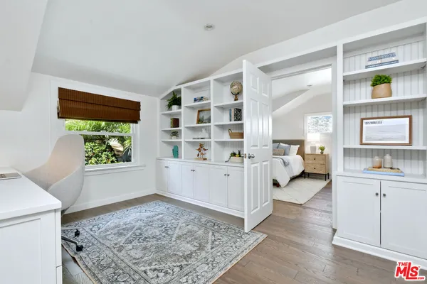 $2,395,000 | 4176 Klump Avenue, Studio City, CA 91602