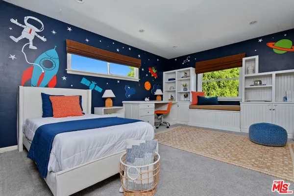 $2,395,000 | 4176 Klump Avenue, Studio City, CA 91602