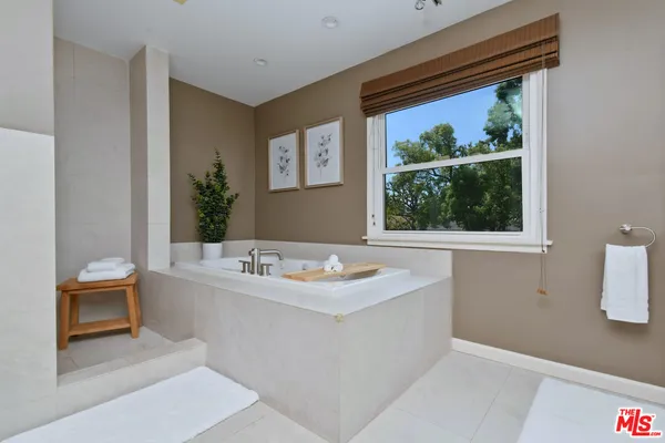 $2,395,000 | 4176 Klump Avenue, Studio City, CA 91602