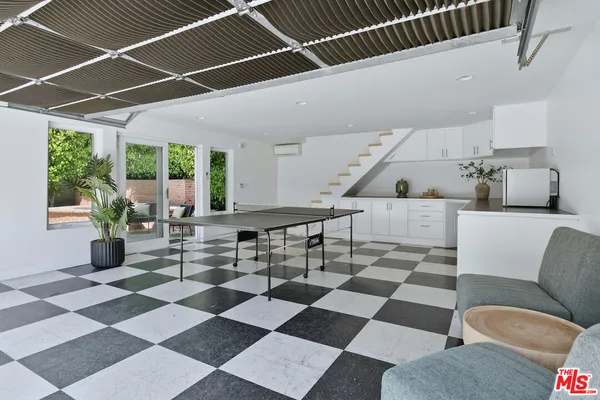 $2,395,000 | 4176 Klump Avenue, Studio City, CA 91602