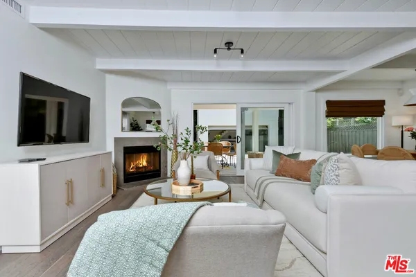 $2,395,000 | 4176 Klump Avenue, Studio City, CA 91602