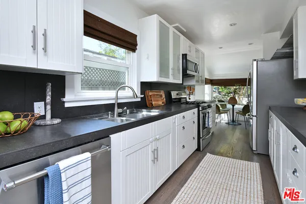 $2,395,000 | 4176 Klump Avenue, Studio City, CA 91602
