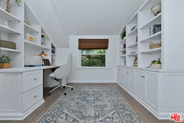 $2,395,000 | 4176 Klump Avenue, Studio City, CA 91602