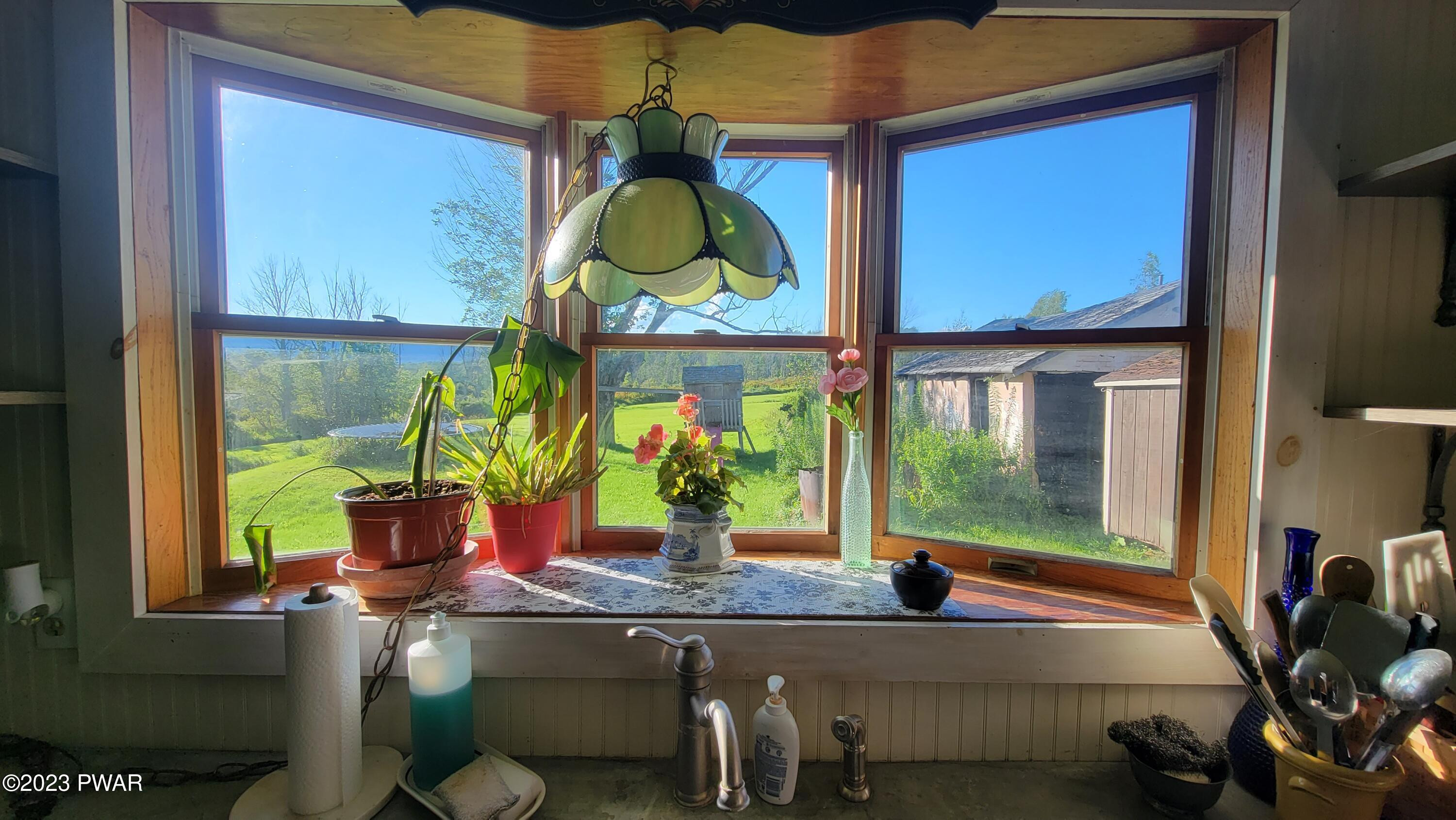 1689 Cortez Road Waymart, PA 18472 - Photo 4 of 19