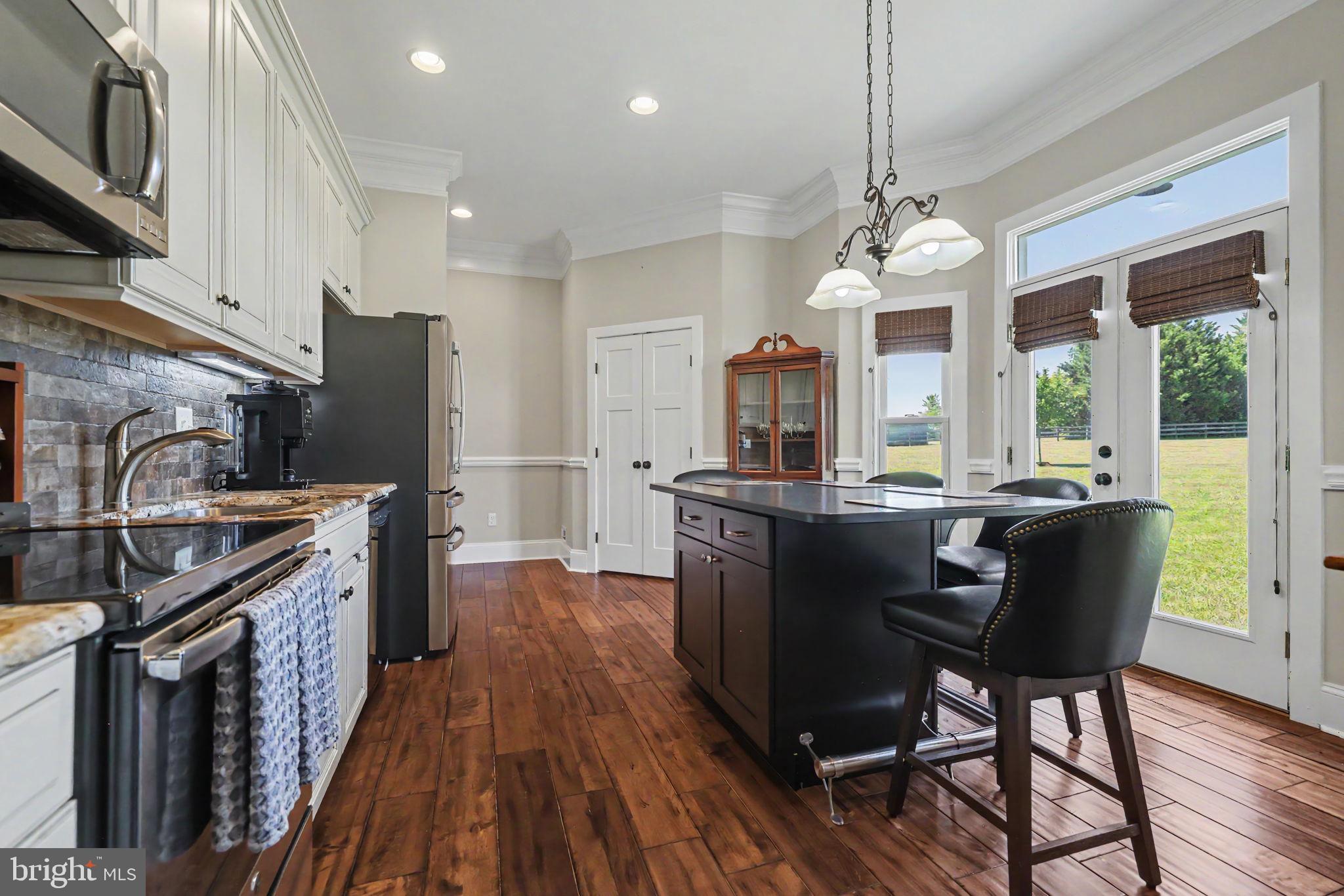 16081 Purcellville Road Purcellville, VA 20132 - Photo 49 of 117 Full Kitchen