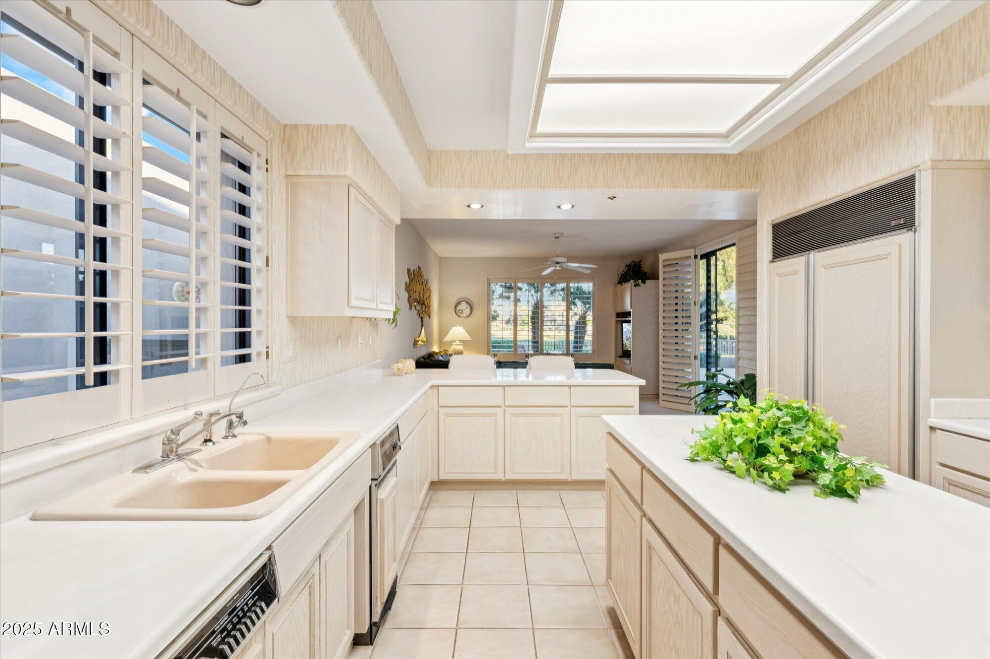 7425 East Gainey Ranch Road, Unit 30 Scottsdale, AZ 85258 - Photo 19 of 55 Kitchen
