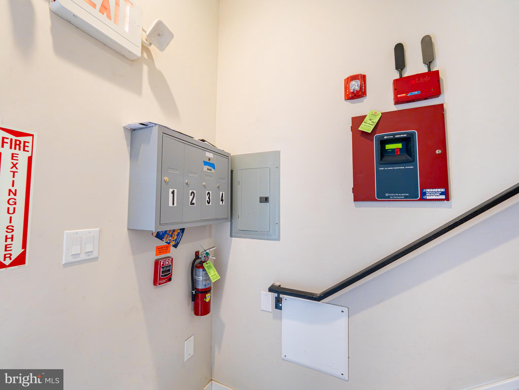 113 Gay Street, Unit 3 Philadelphia, PA 19127 - Photo 4 of 21