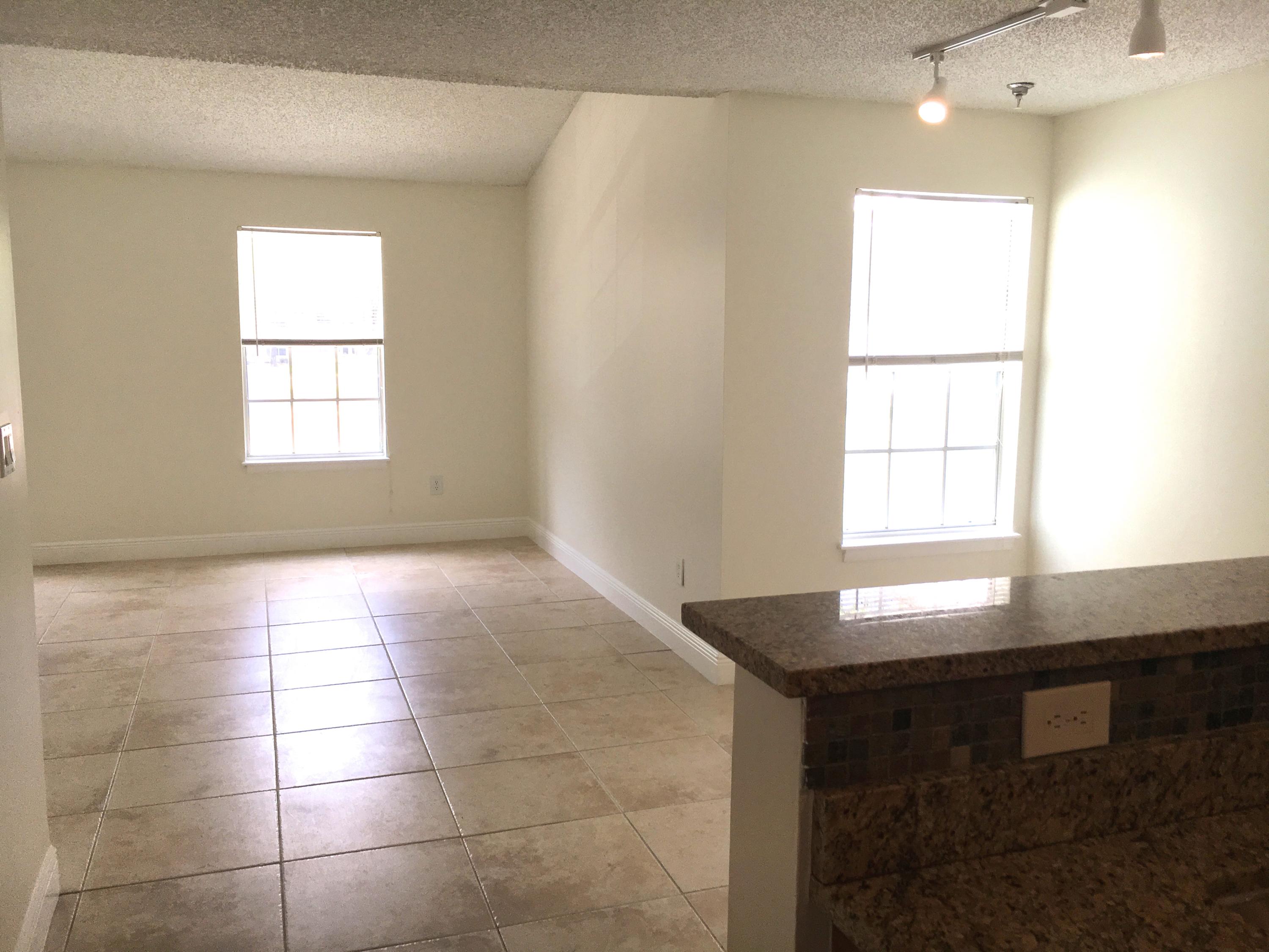 1020 Crystal Way, Unit D Delray Beach, FL 33444 - Photo 11 of 36 IMG_0939