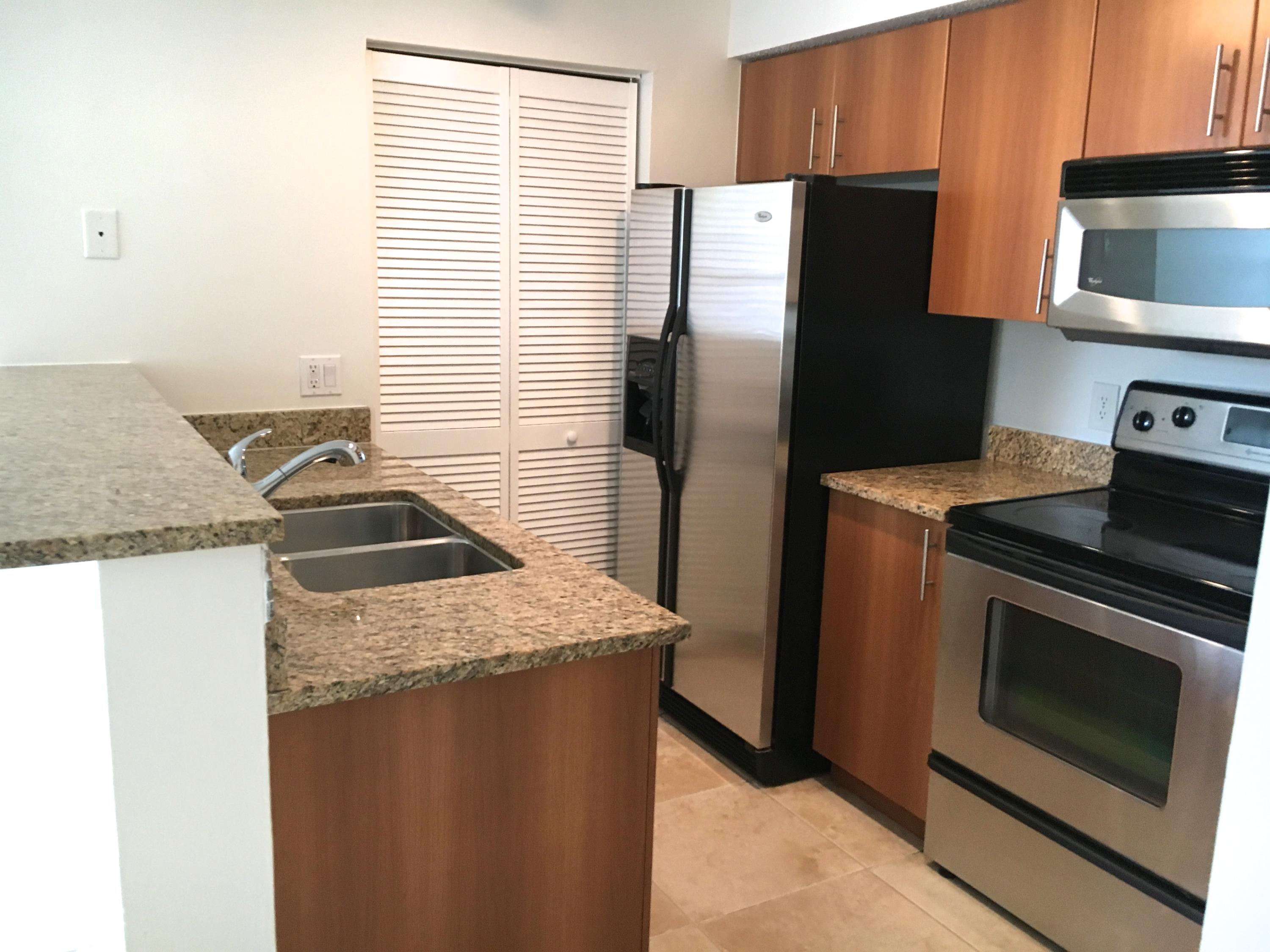 1020 Crystal Way, Unit D Delray Beach, FL 33444 - Photo 21 of 36 IMG_0951