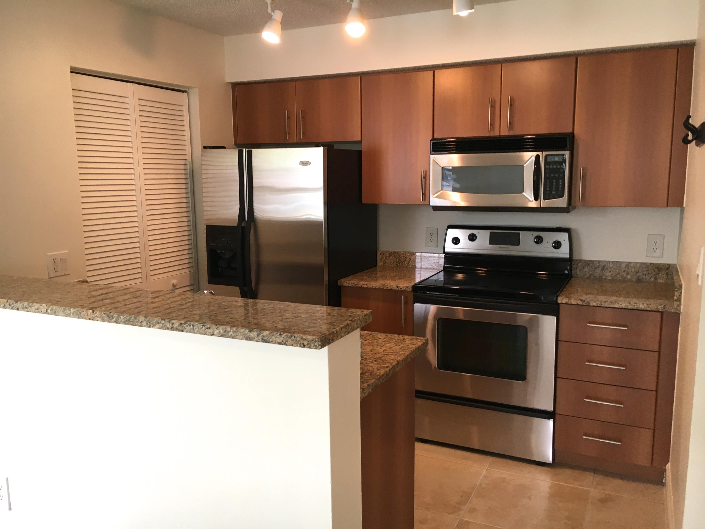 1020 Crystal Way, Unit D Delray Beach, FL 33444 - Photo 22 of 36 IMG_0952