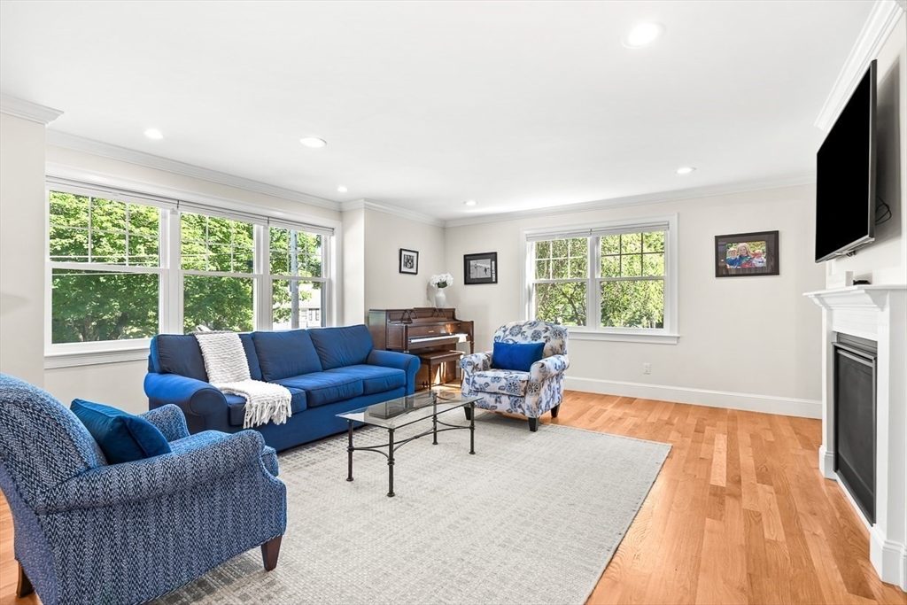 21 Willowdale Road Winchester, MA 01890 - Photo 8 of 42