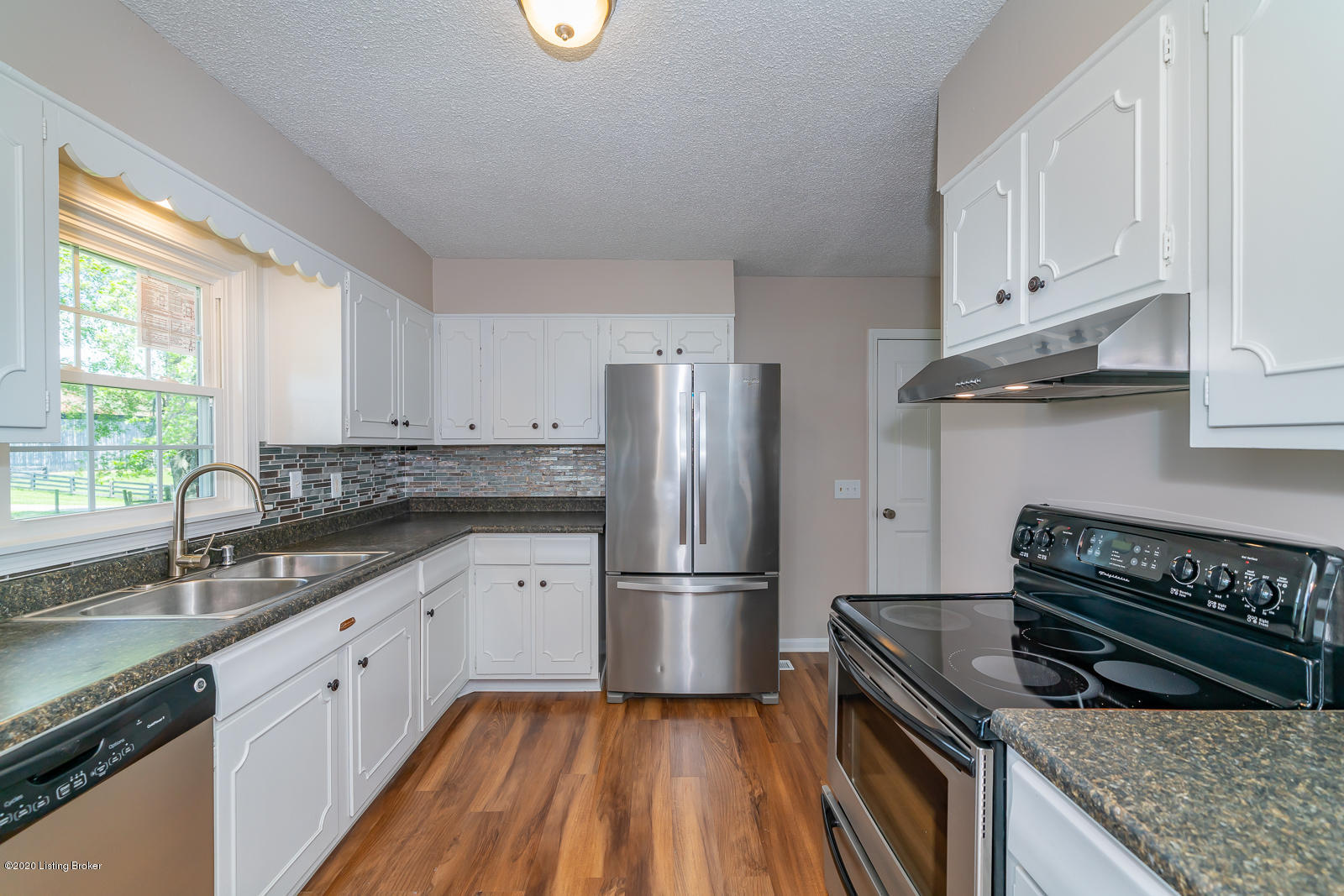 665 Travis Road Taylorsville, KY 40071 - Photo 8 of 47 665 Travis Rd Tville-22