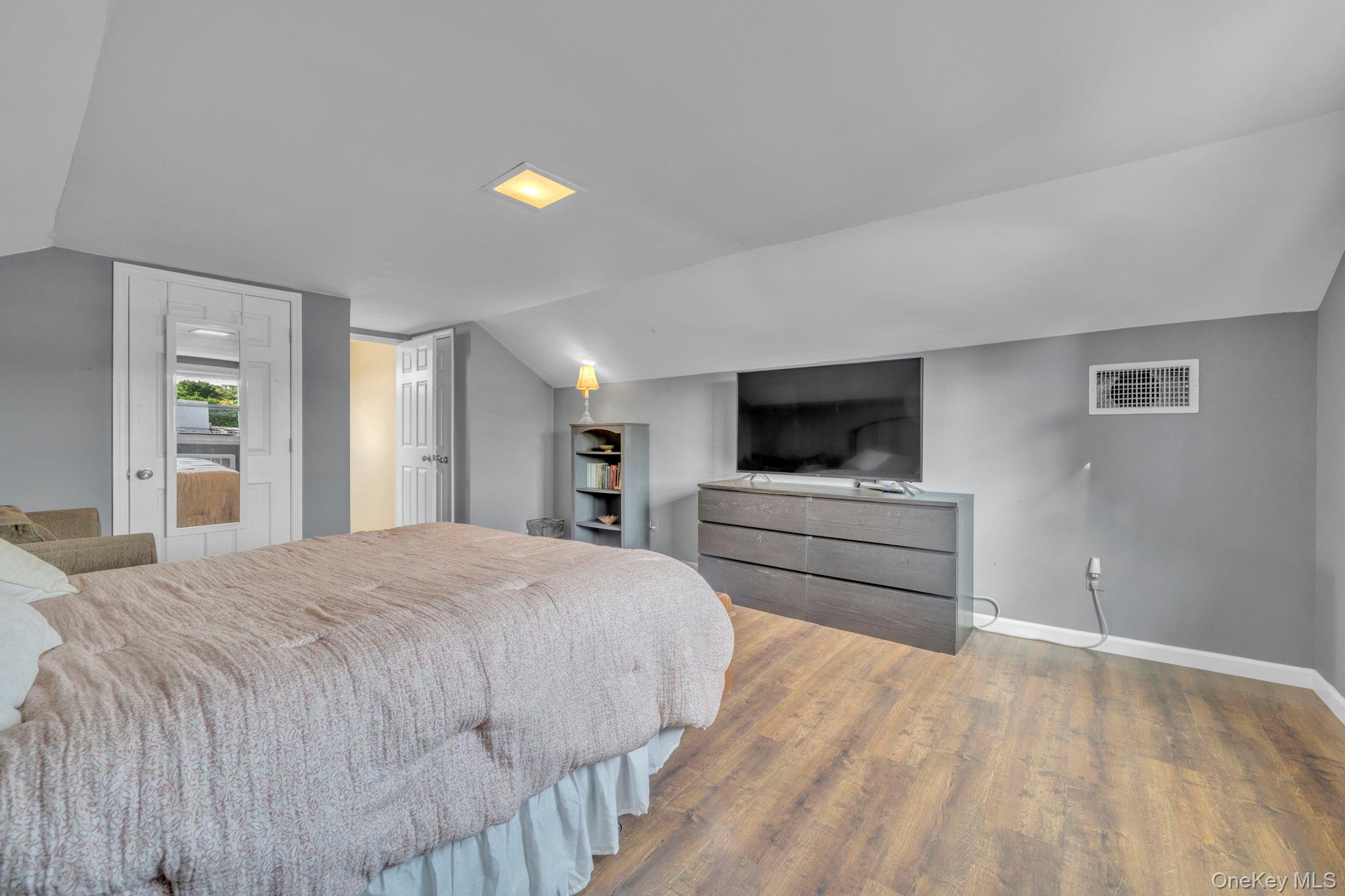 46 Audrey Road Westbury, NY 11590 - Photo 14 of 20
