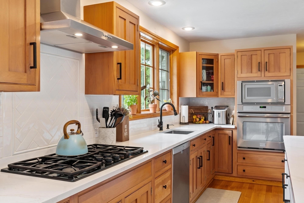 61 Newcomb Road Westminster, MA 01473 - Photo 3 of 42