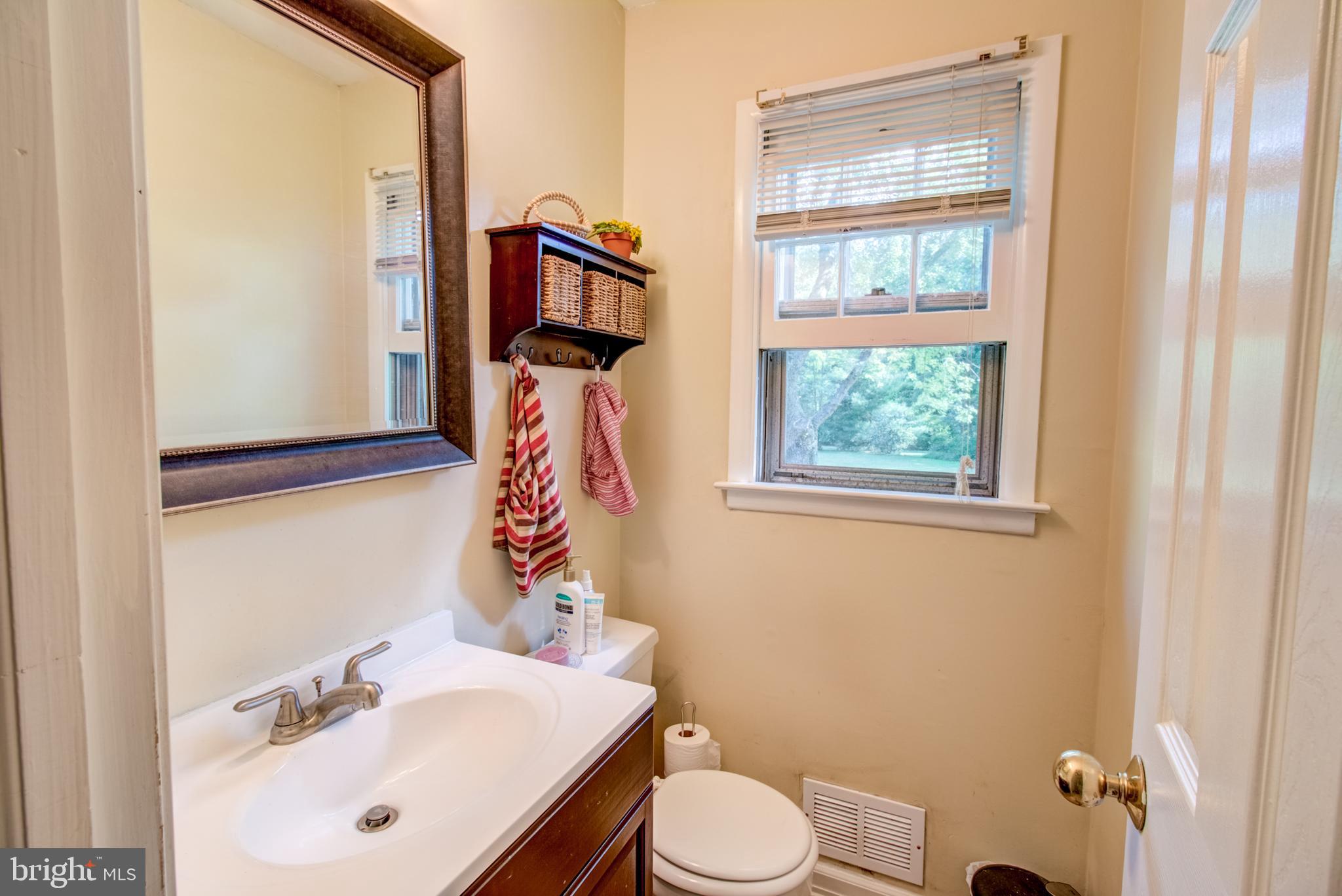 32 Brooktree Road East Windsor, NJ 08520 - Photo 14 of 35 Gallery Image 14