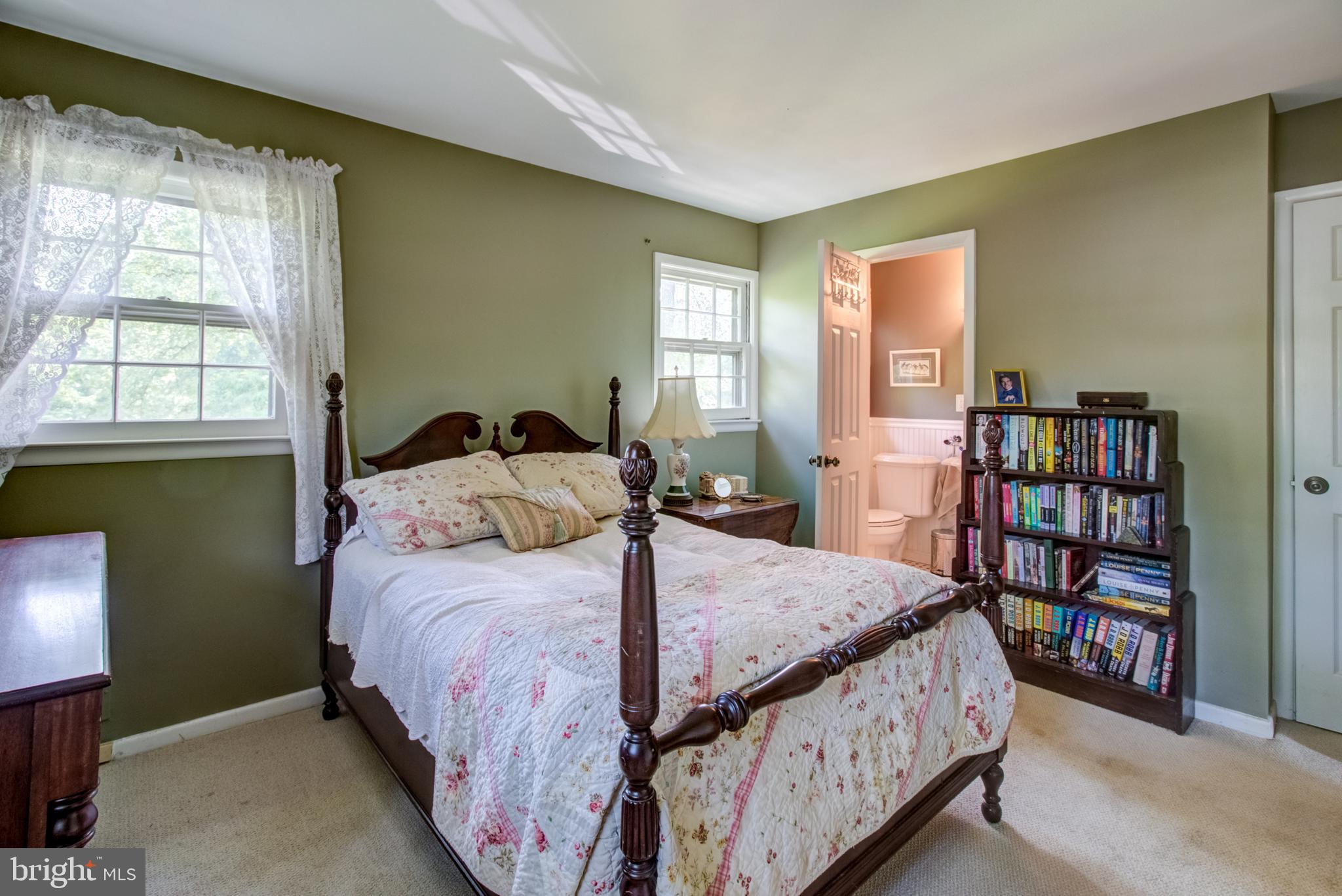 32 Brooktree Road East Windsor, NJ 08520 - Photo 18 of 35 Gallery Image 18